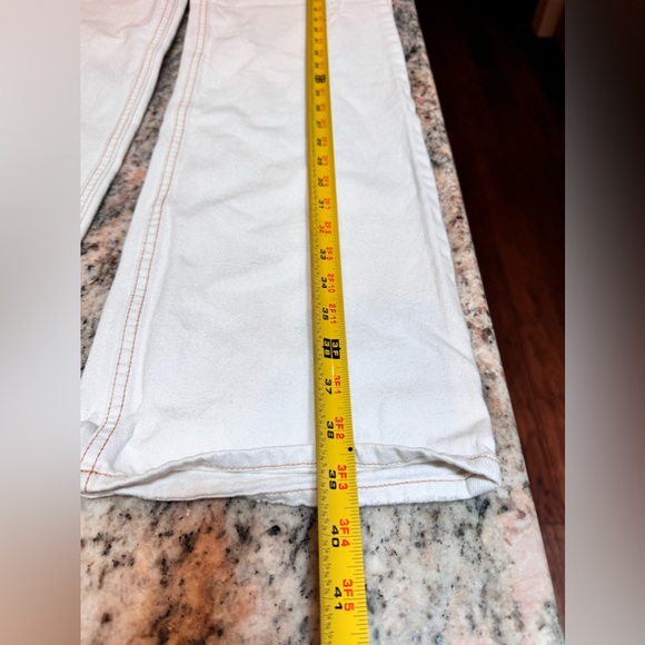 NWOT Old Navy low waist, boy-cut fit white distressed jeans. Size 8 - Picture 2 of 16